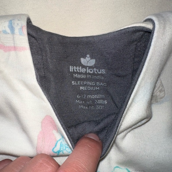 Bundle of two 6-12mo Sleeping Bags - Picture 4 of 4